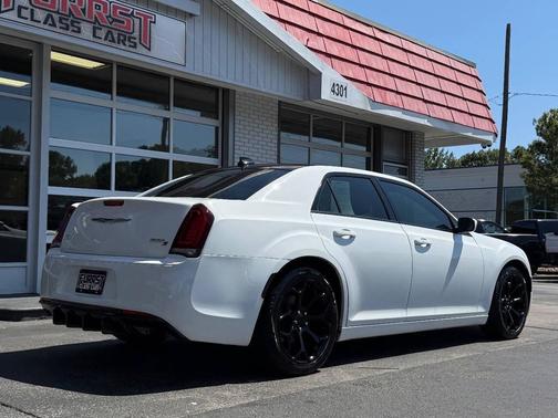 2019 Chrysler 300 S