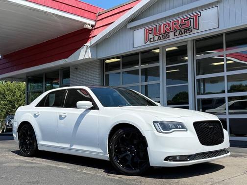 2019 Chrysler 300 S