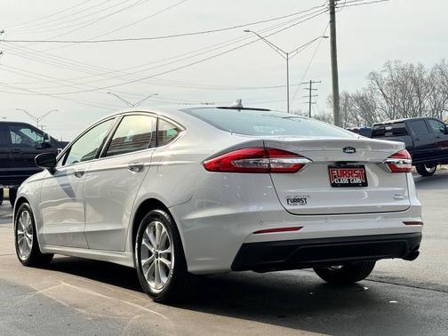 2020 Ford Fusion SE
