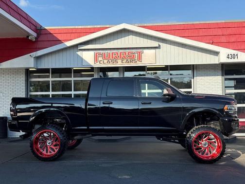 2020 RAM 2500 Laramie Mega Cab 4X4 6'4' Box