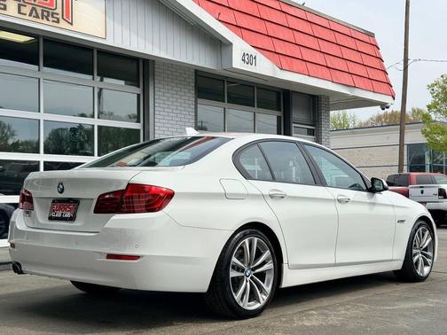 Alpine White 2016 BMW 528 xDrive