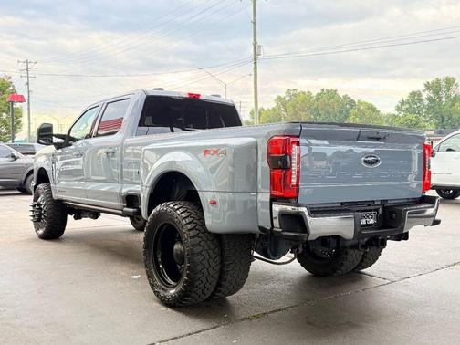 2024 Ford F-350 Lariat