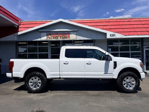 Oxford White 2021 Ford F-250 Lariat