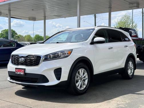 Snow White Pearl 2019 Kia Sorento LX