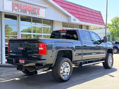Gray 2018 GMC Sierra 2500 Denali