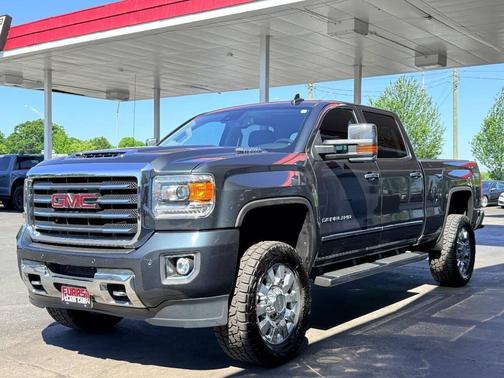 Gray 2018 GMC Sierra 2500 Denali