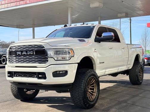 2020 RAM 2500 Laramie Mega Cab 4X4 6'4' Box