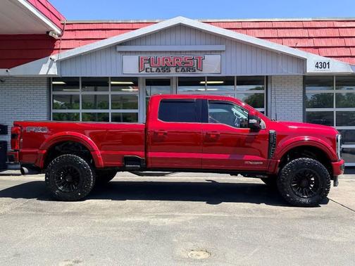 Rapid Red Metallic Tinted Clearcoat 2023 Ford F-350 Lariat
