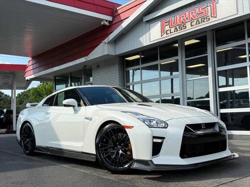 2020 Nissan GT-R Premium Dual-clutch 6-Speed Transmission