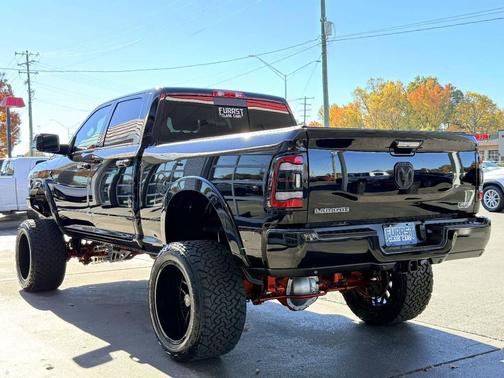 2019 RAM 2500 Laramie Crew Cab 4x4 6'4' Box