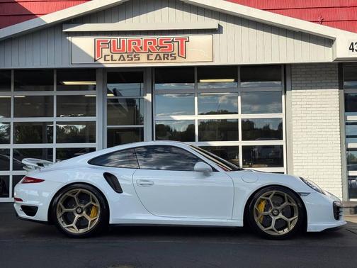2015 Porsche 911 Turbo S