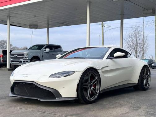 2020 Aston Martin Vantage Base