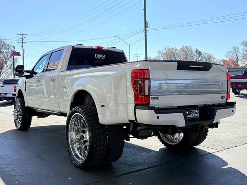 2022 Ford F-350 Platinum