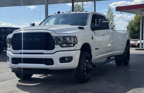 2024 RAM 3500 Big Horn Crew Cab 4x4 8' Box