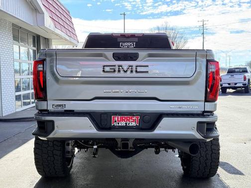 2024 GMC Sierra 2500 Denali