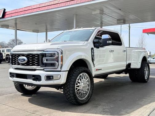 2025 Ford F-450 Platinum