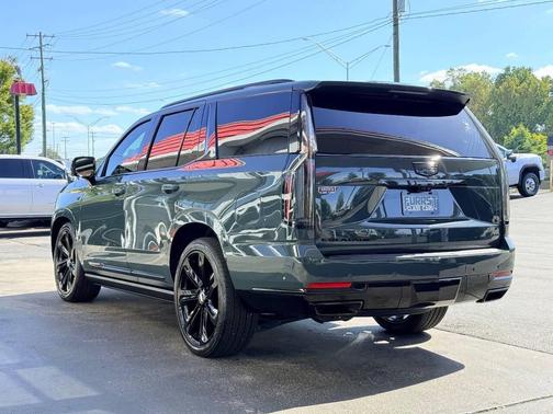 2025 Cadillac Escalade Sport