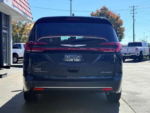 2025 Chrysler Pacifica L