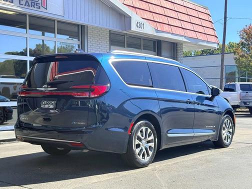 2025 Chrysler Pacifica L