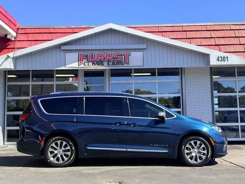 2025 Chrysler Pacifica L