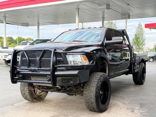 2017 RAM 3500 Tradesman Crew Cab 4x4 8' Box