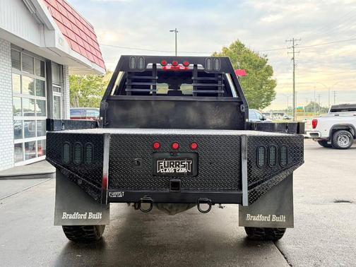 2017 RAM 3500 Tradesman Crew Cab 4x4 8' Box