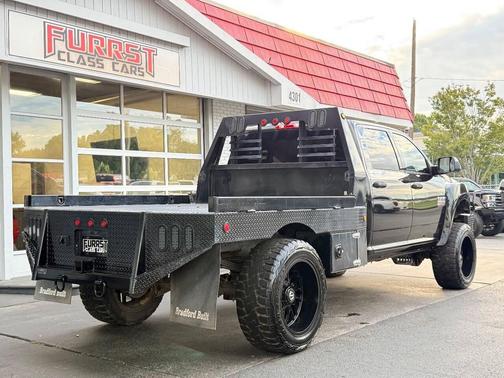 2017 RAM 3500 Tradesman Crew Cab 4x4 8' Box