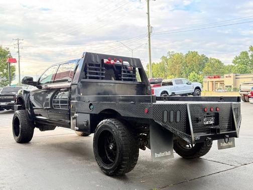 2017 RAM 3500 Tradesman Crew Cab 4x4 8' Box