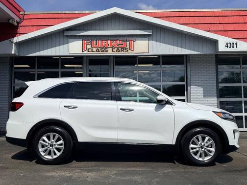 Snow White 2019 Kia Sorento LX