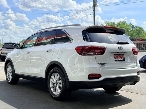 Snow White 2019 Kia Sorento LX