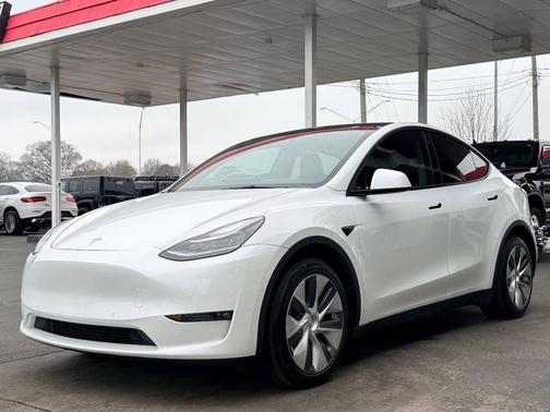 2022 Tesla Model Y Long Range Dual Motor All-Wheel Drive