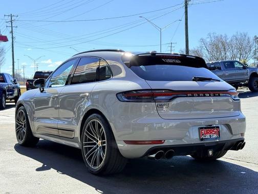 2020 Porsche Macan Turbo