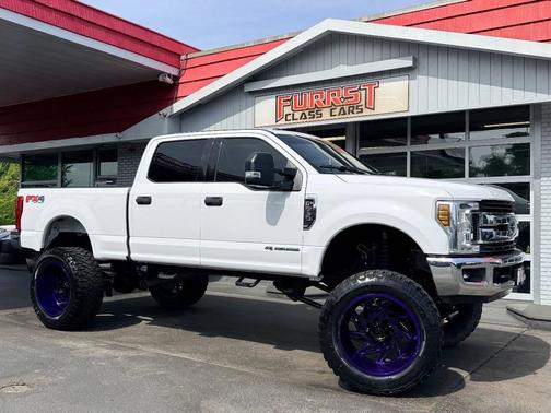 Oxford White 2018 Ford F-250 XLT