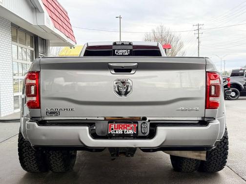 2019 RAM 3500 Laramie Crew Cab 4x4 8' Box