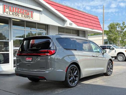 2022 Chrysler Pacifica Limited