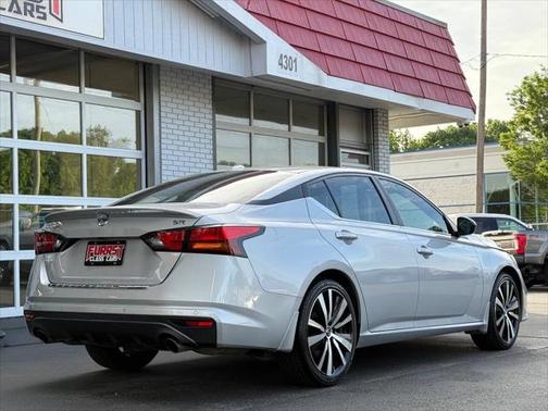 2021 Nissan Altima SR FWD