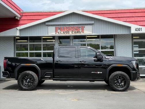 2024 GMC Sierra 2500 AT4