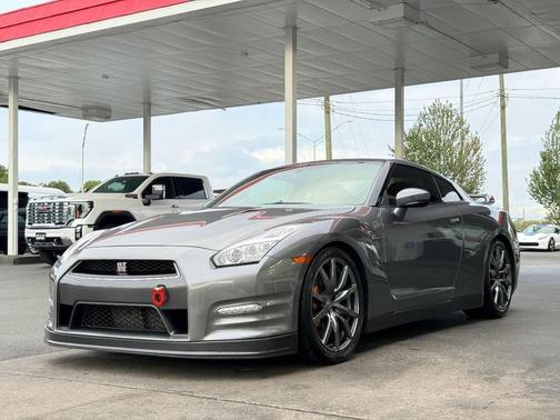 2014 Nissan GT-R Premium