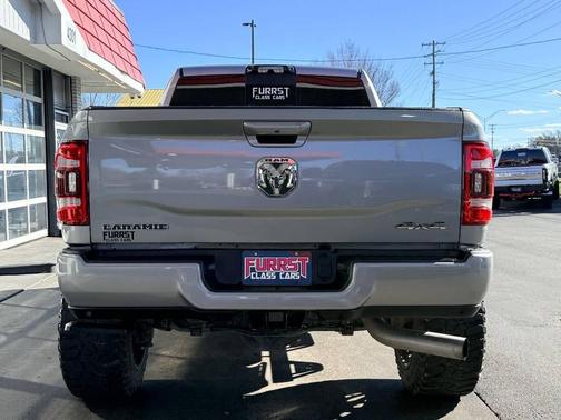 2021 RAM 2500 Laramie Crew Cab 4x4 6'4' Box