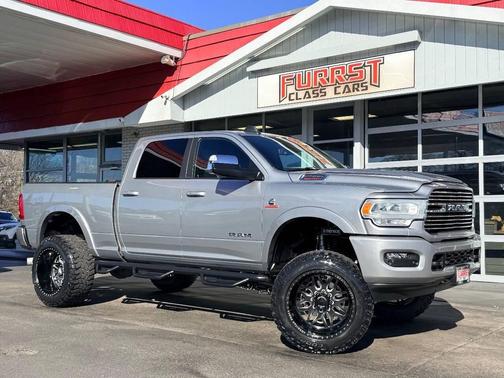2021 RAM 2500 Laramie Crew Cab 4x4 6'4' Box