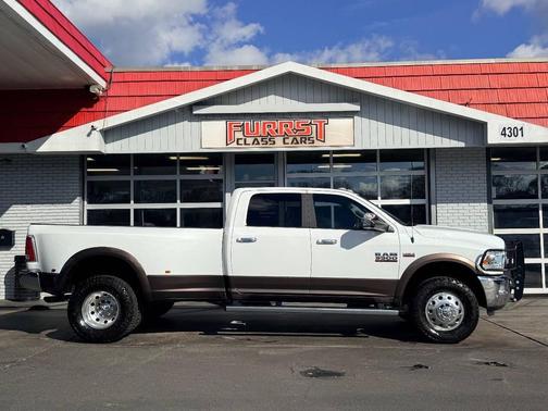 2018 RAM 3500 Laramie Crew Cab 4x4 8' Box