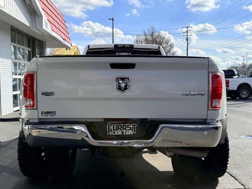 2018 RAM 3500 Laramie Crew Cab 4x4 8' Box