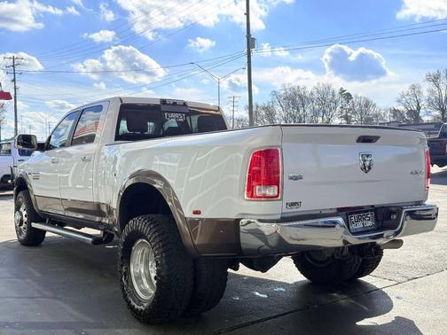 2018 RAM 3500 Laramie Crew Cab 4x4 8' Box