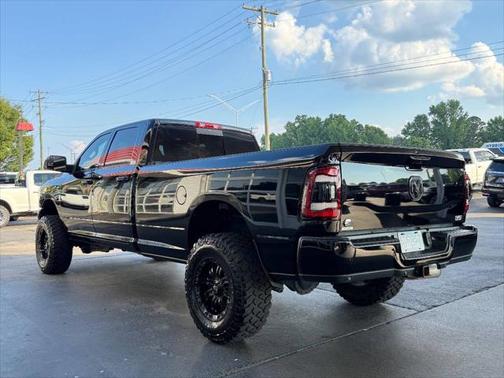 2020 RAM 3500 Big Horn Crew Cab 4x4 8' Box