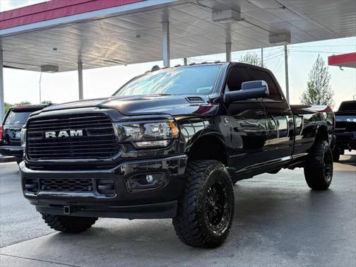2020 RAM 3500 Big Horn Crew Cab 4x4 8' Box