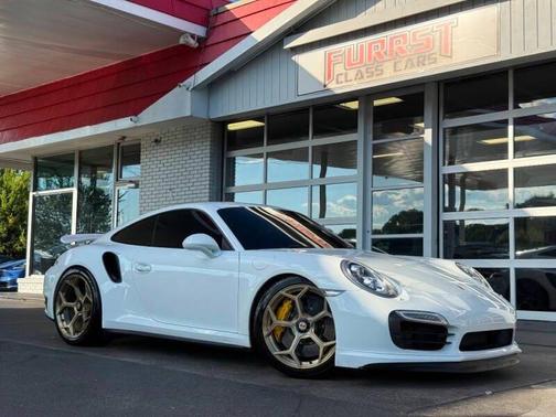 2015 Porsche 911 Turbo S