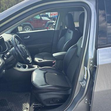 Billet Silver Metallic Clearcoat 2018 Jeep Compass Latitude