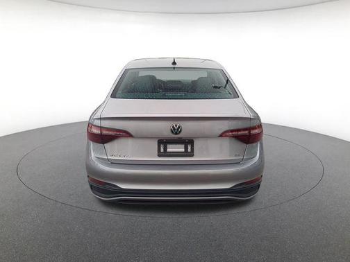 Platinum Gray Metallic 2024 Volkswagen Jetta 1.5T SE