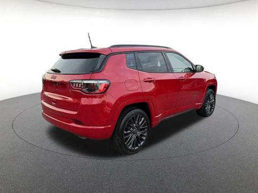 Redline Pearlcoat 2022 Jeep Compass (RED) Edition 4x4