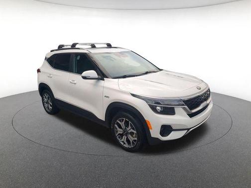 Snow White Pearl 2021 Kia Seltos EX